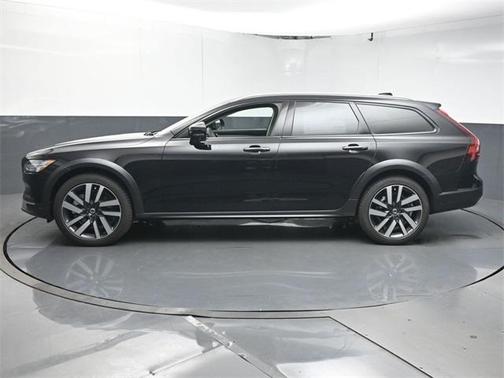 2026 Volvo V90 Cross Country B6 Ultra