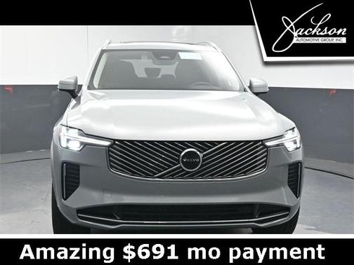 2025 Volvo XC90 B5 Core