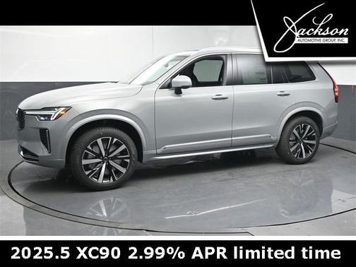 2025 Volvo XC90 B5 Core