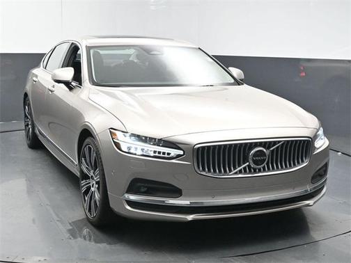 2025 Volvo S90 B6 Plus