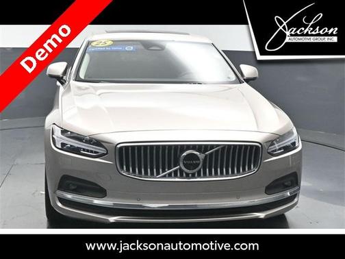 2025 Volvo S90 B6 Plus