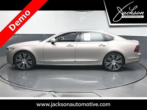 2025 Volvo S90 B6 Plus
