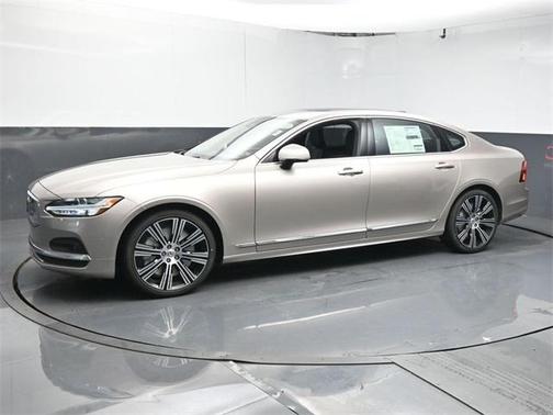 2025 Volvo S90 B6 Plus