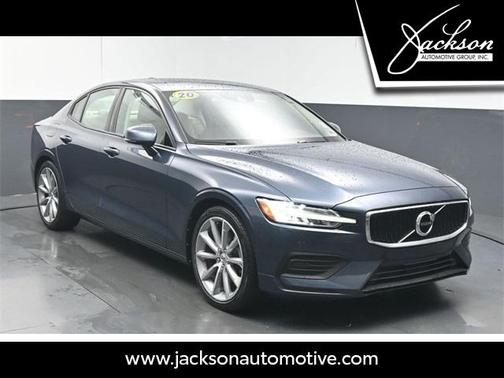 2020 Volvo S60 T5 Momentum