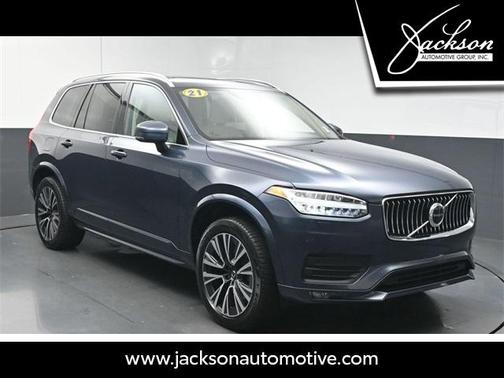 2021 Volvo XC90 T6 Momentum 7 Passenger