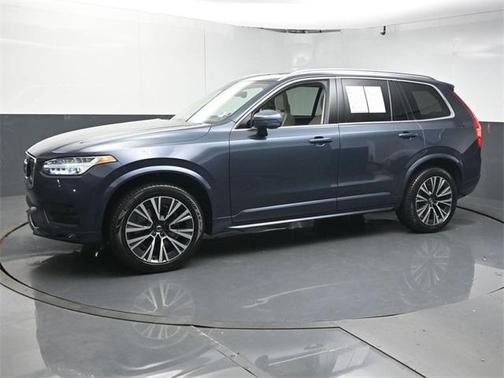 2021 Volvo XC90 T6 Momentum 7 Passenger