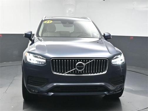 2021 Volvo XC90 T6 Momentum 7 Passenger