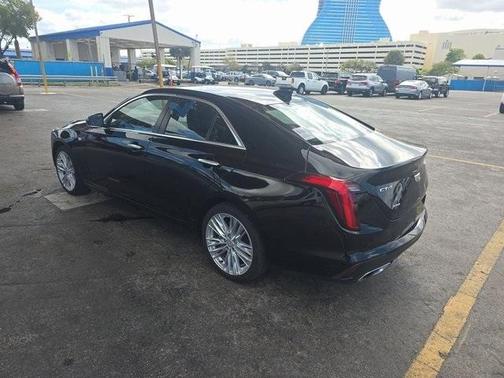 2023 Cadillac CT4 Premium Luxury