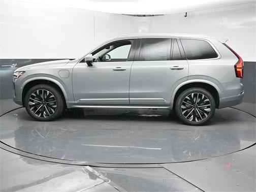2025 Volvo XC90 Plug-In Hybrid T8 Ultra 7-Seater
