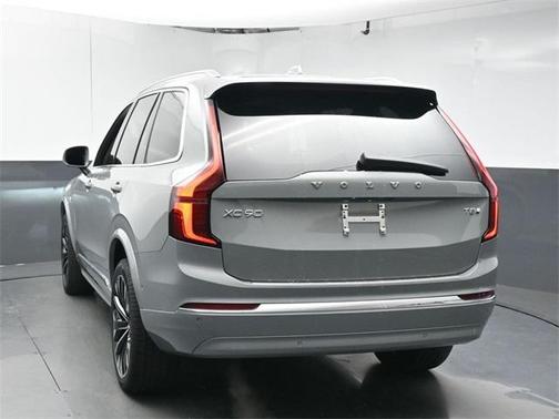 2025 Volvo XC90 Plug-In Hybrid T8 Ultra 7-Seater
