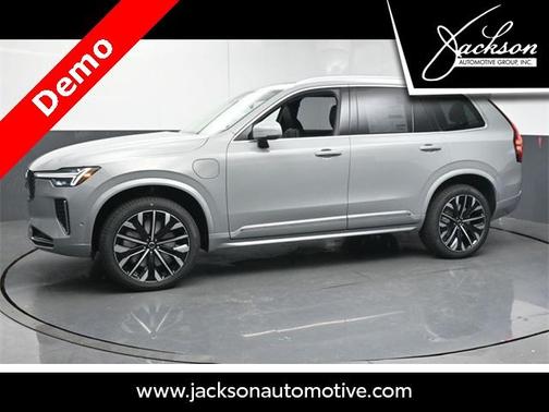 2025 Volvo XC90 Plug-In Hybrid T8 Ultra 7-Seater