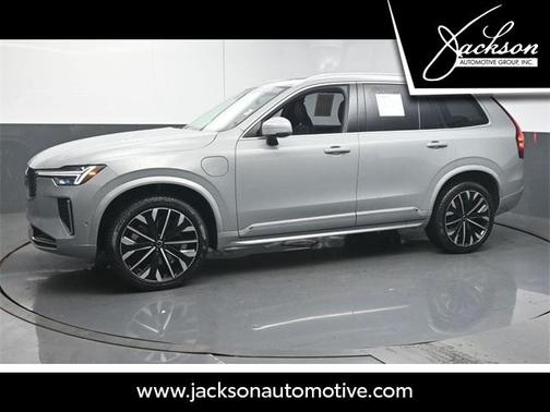 2025 Volvo XC90 Plug-In Hybrid T8 Ultra 7-Seater