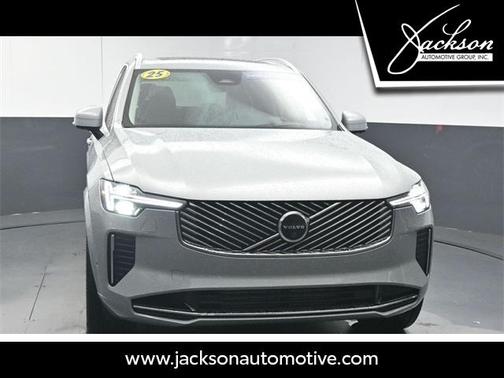 2025 Volvo XC90 Plug-In Hybrid T8 Ultra 7-Seater