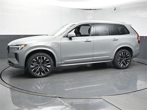 2025 Volvo XC90 Plug-In Hybrid T8 Ultra 7-Seater