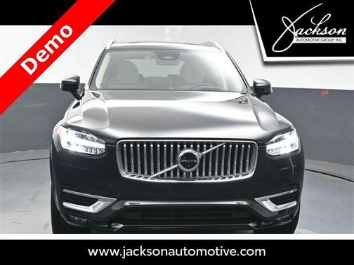 2025 Volvo XC90 B5 Ultra