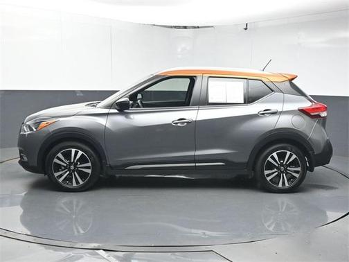 2019 Nissan Kicks SR