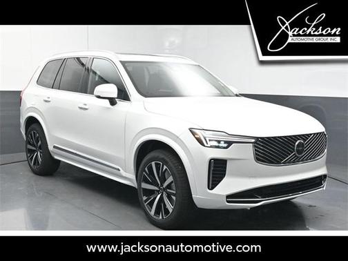 2025 Volvo XC90 B6 Core