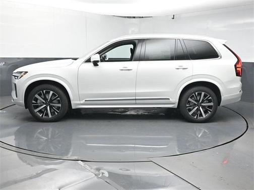 2025 Volvo XC90 B6 Core