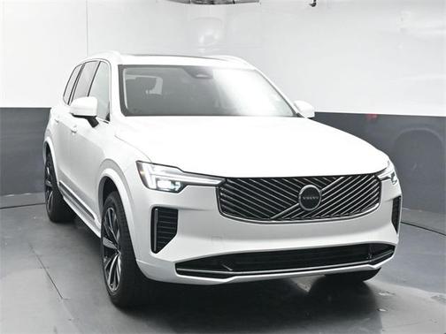 2025 Volvo XC90 B6 Core