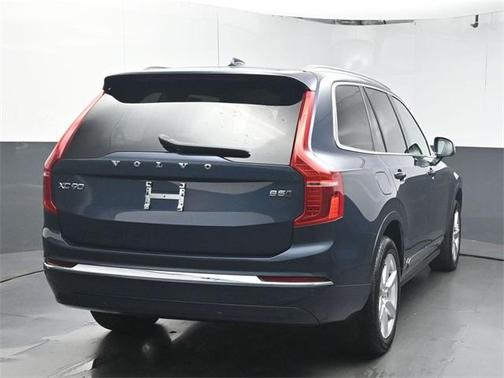 2024 Volvo XC90 B5 Core Bright Theme