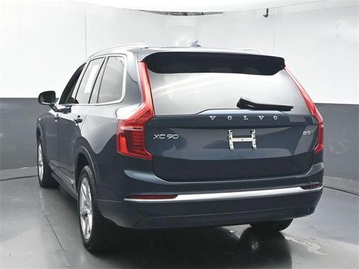 2024 Volvo XC90 B5 Core Bright Theme