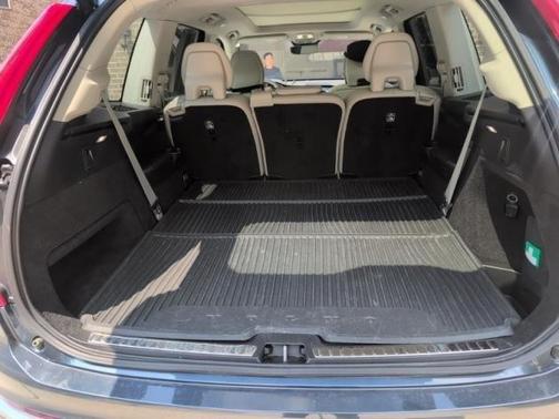 2024 Volvo XC90 B5 Core Bright Theme