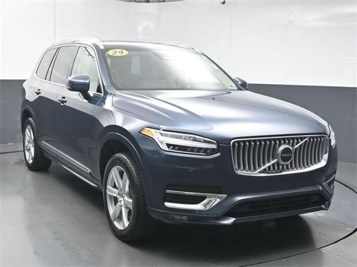2024 Volvo XC90 B5 Core Bright Theme