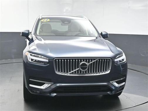 2024 Volvo XC90 B5 Core Bright Theme