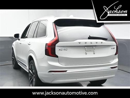 2025 Volvo XC90 B5 Plus 7-Seater