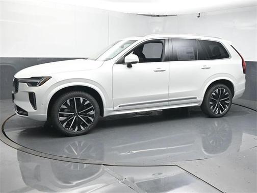 2025 Volvo XC90 B5 Plus 7-Seater