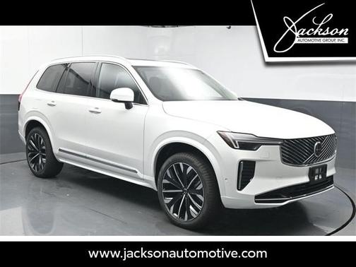 2025 Volvo XC90 B5 Plus 7-Seater