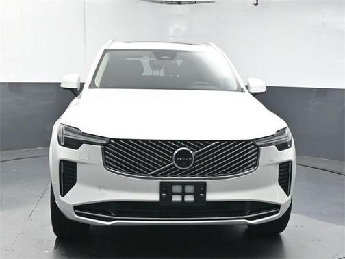 2025 Volvo XC90 B5 Plus 7-Seater