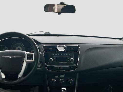 2013 Chrysler 200 Touring