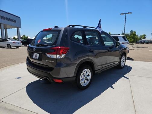2022 Subaru Forester Base