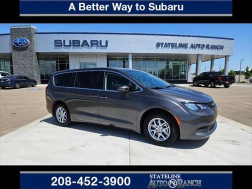 2022 Chrysler Voyager LX