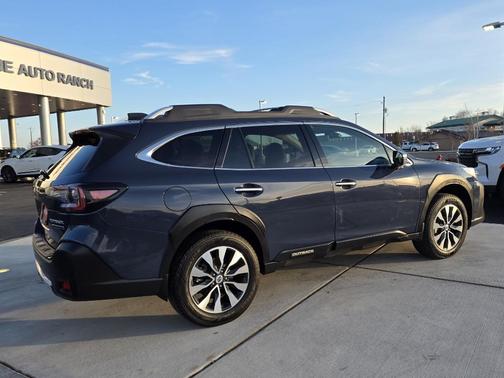 2023 Subaru Outback Touring XT