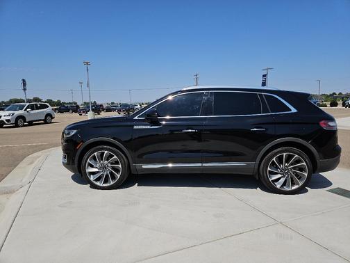 2020 Lincoln Nautilus Reserve