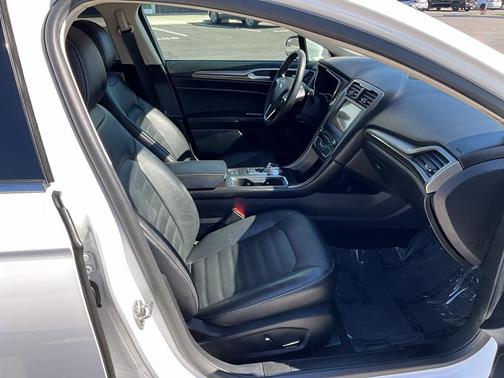 2018 Ford Fusion Energi SE Luxury