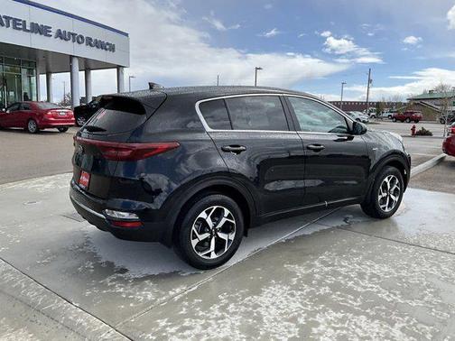 2022 Kia Sportage LX