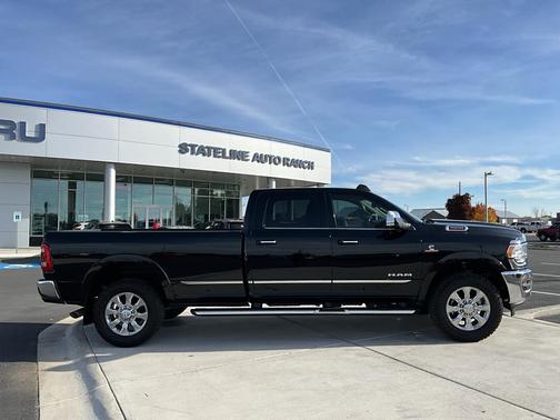 2022 RAM 3500 Limited Crew Cab 4x4 8' Box