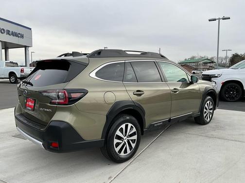 2024 Subaru Outback Premium