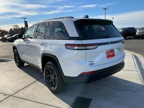 2025 Jeep Grand Cherokee Altitude