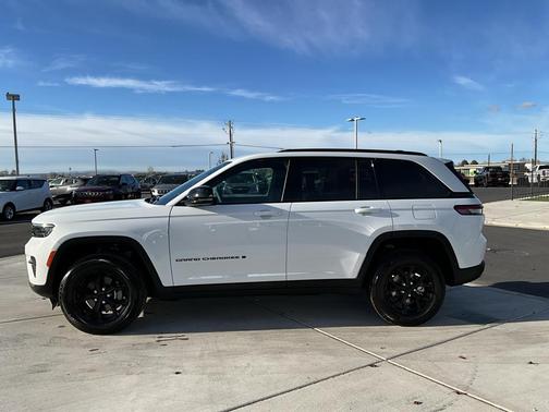2025 Jeep Grand Cherokee Altitude