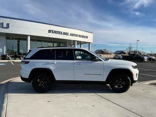 2025 Jeep Grand Cherokee Altitude