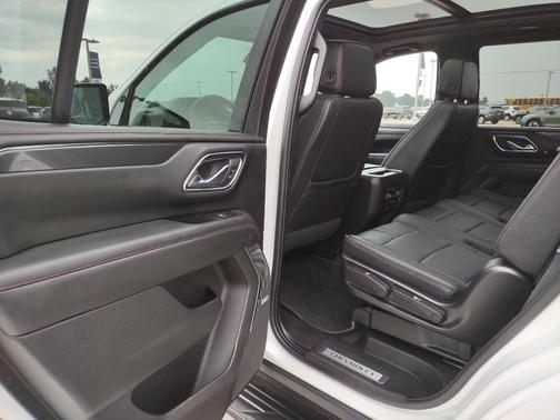 2023 Chevrolet Tahoe 4WD RST