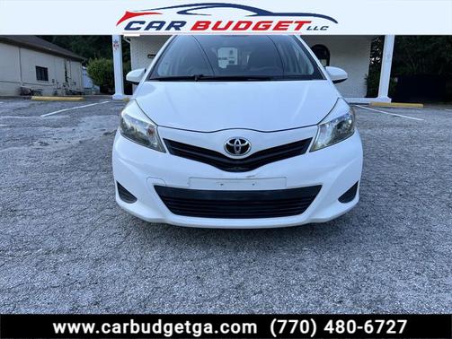 Super White 2013 Toyota Yaris LE