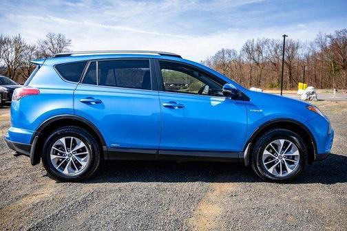 2018 Toyota RAV4 Hybrid XLE