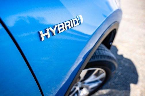 2018 Toyota RAV4 Hybrid XLE