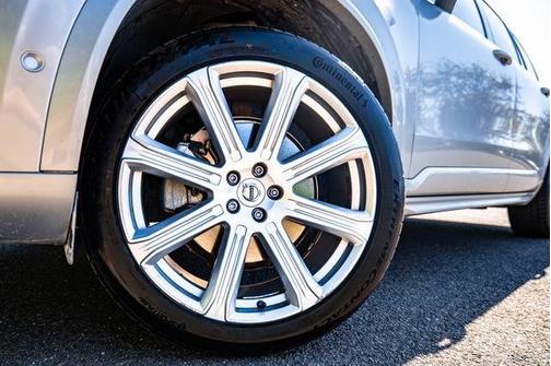 2018 Volvo XC90 T6 Momentum