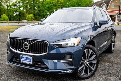 2022 Volvo XC60 B5 Momentum